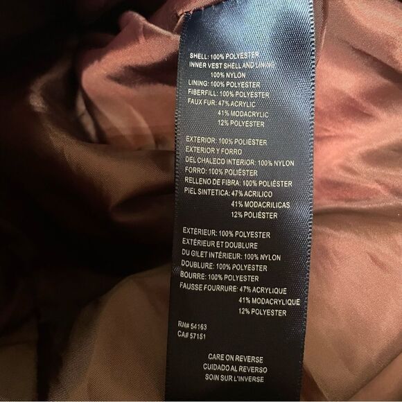 Tommy Hilfiger Faux Fur Trim Belted Puffer Parka Coat
Size Petite XXL 2X - Picture 8 of 8